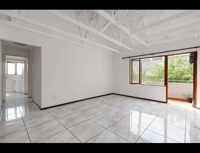 2 BEDROOM APARTMENT FOR SALE IN SUNNINGHILL